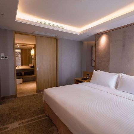 Ramada Plaza By Wyndham Fuzhou South Hotel Eksteriør billede